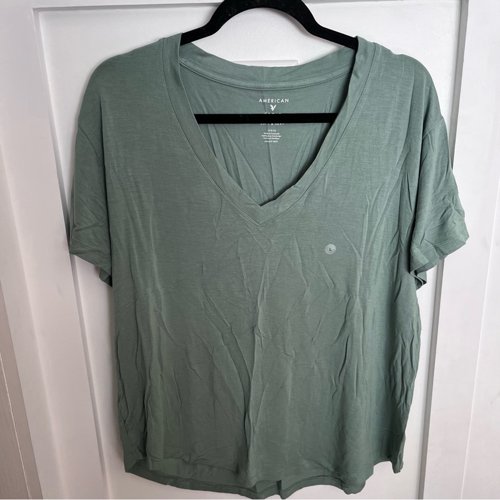 American Eagle Outfitters Soft & Sexy V-Neck Tee in Sage